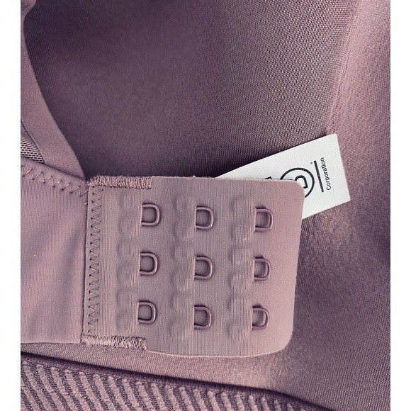 Athleta Light Pink Sports Bra - Picture 5 of 6